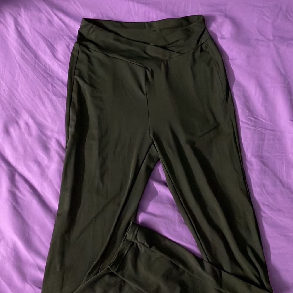Black Crossover Leggings